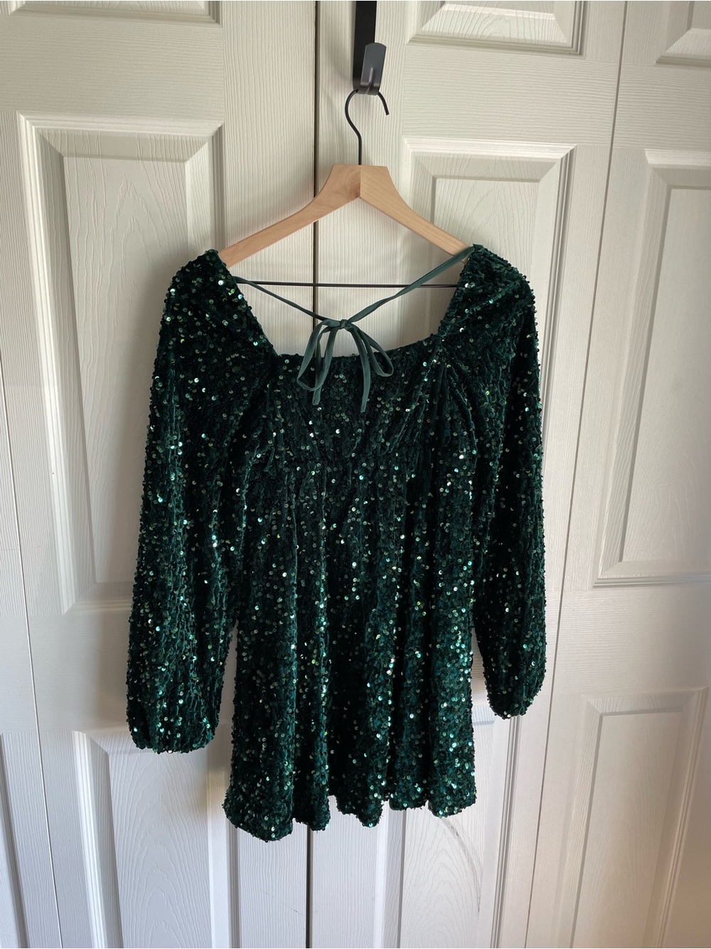 Emerald Green Sequin Women's Dress - Picture 2 of 4